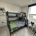 Fulham Guest Studios 268